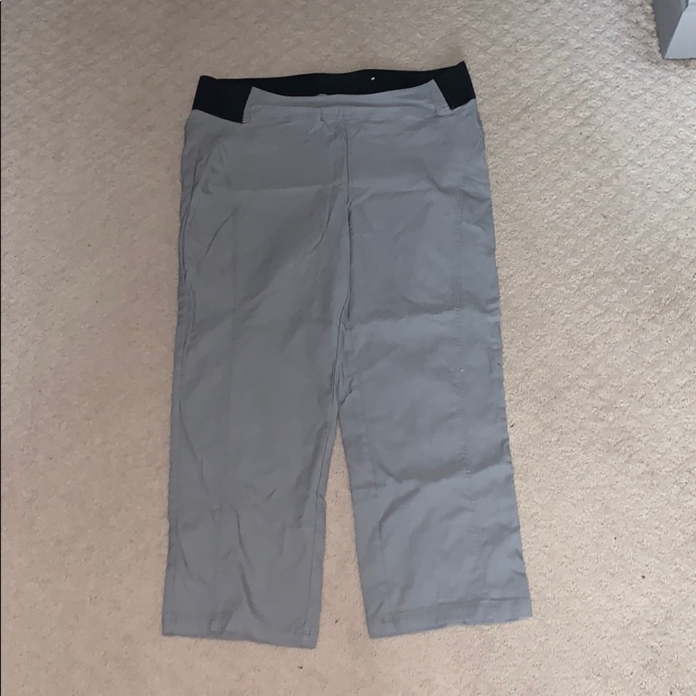 Simply Vera Wang Capri pants